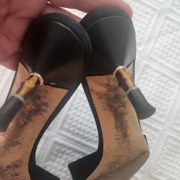 Gucci Elegant Black Heels - Picture 4 of 8